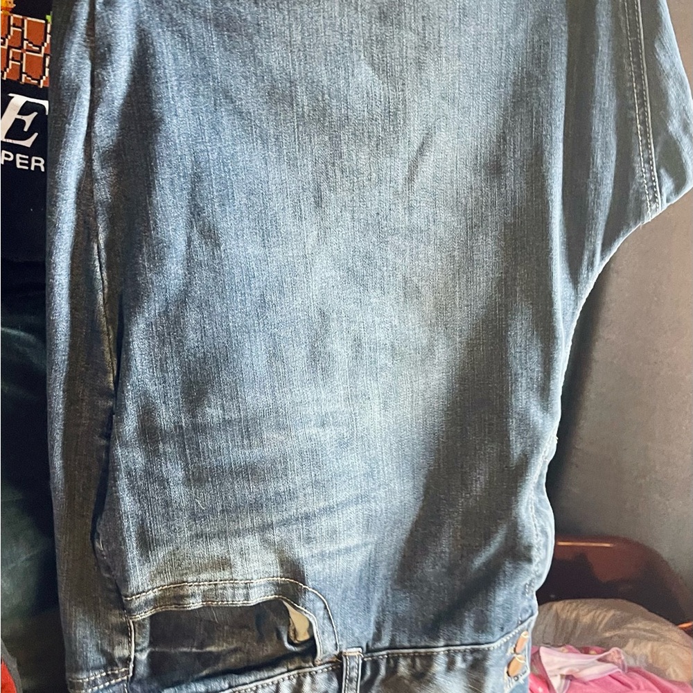 Lane Bryant Medium Wash size 26 Short Denim Jeans